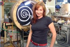 Kari Elizabeth Byron из Mythbusters