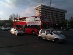 Tashkent tourist bus.jpg