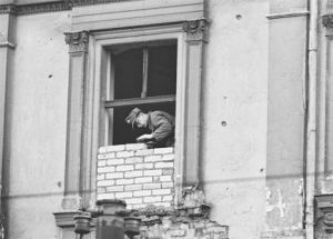 Berlinskaya-stena-istoria-vpechatlenia 37.jpg