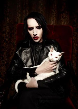Manson.i.ego.sranaya.koschka.jpg
