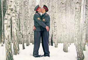 Militsionery kissing.jpg