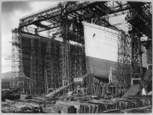 Building Titanic near Olympic.jpg