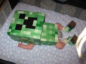 Minecraft-Costume-Baby-Creeper.jpg
